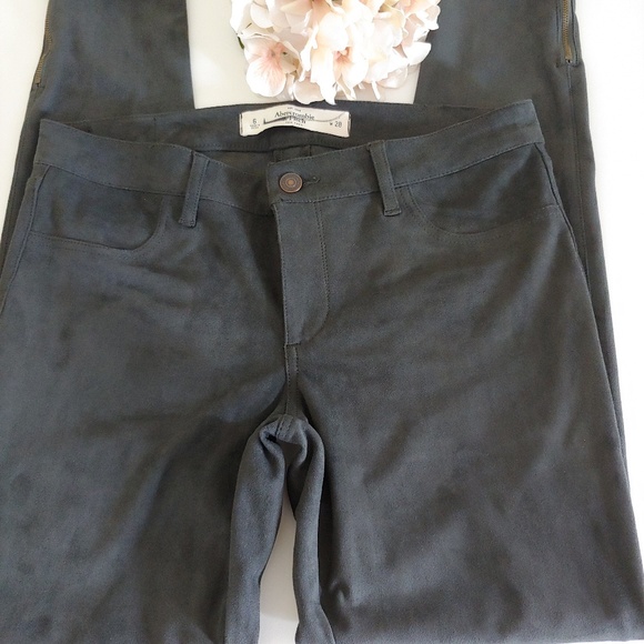 Abercrombie & Fitch Pants - Abercrombie & Fitch gray suade skinny pants